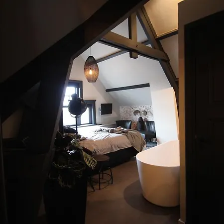Het Spoorhuis 4*