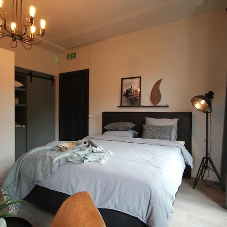 Het Spoorhuis Couette-café