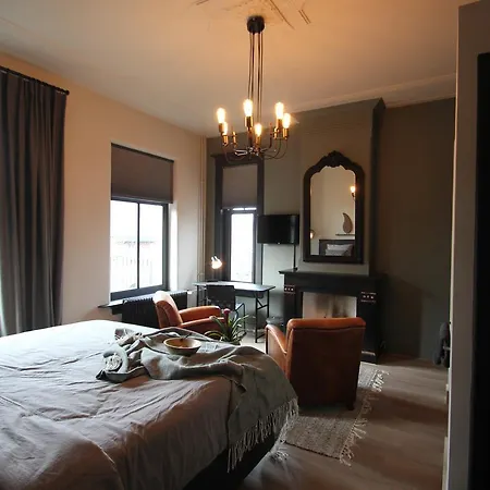 Couette-café Het Spoorhuis 4*