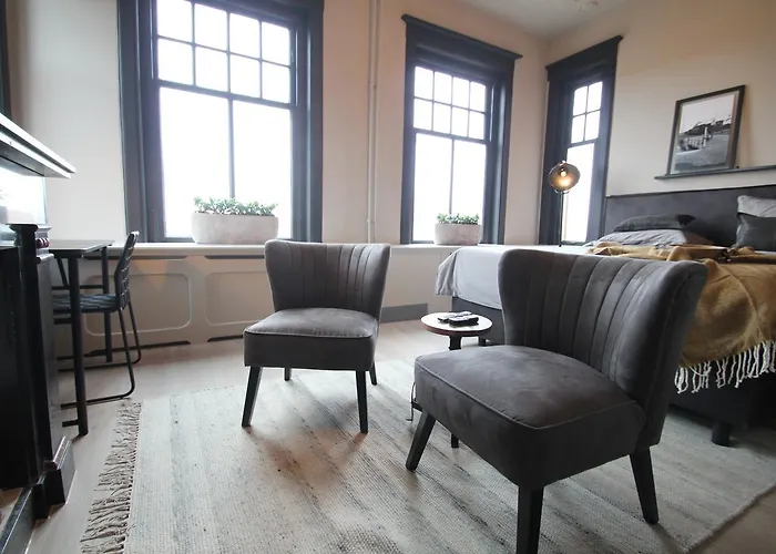 Bed & Breakfast Het Spoorhuis 4*